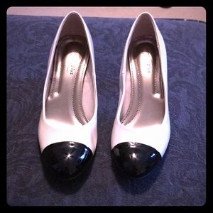 Size 7 comfort plus heels never worn